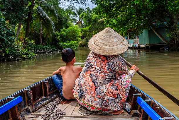 Social assistance schemes are supporting young mothers in Viet Nam. ©Getty Images