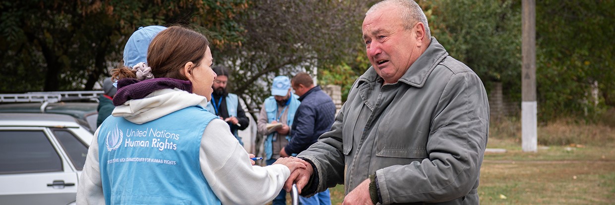 Teams from the UN Human Rights Office in Groza, Ukraine, this week, where a missile strike killed at least 52 civilians.© Yevhen Nosenko HRMMU 