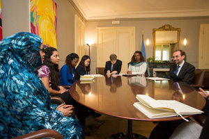 Reunión del Alto Comisionado para los Derechos Humanos con los becarios de los PMA/PEID de 2017, 20 de noviembre de 2017, Palais Wilson, © ACNUDH/Pierre Albouy