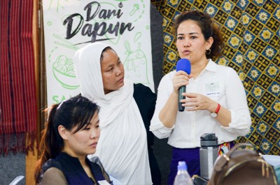 Hkawn Nu Nhkum, a Kachin refugee, shared the challenges she and her community faced, and the changes they are hoping for. © Dari Dapur