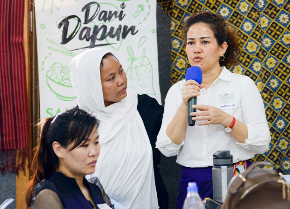 Hkawn Nu Nhkum, a Kachin refugee, shared the challenges she and her community faced, and the changes they are hoping for. © Dari Dapur