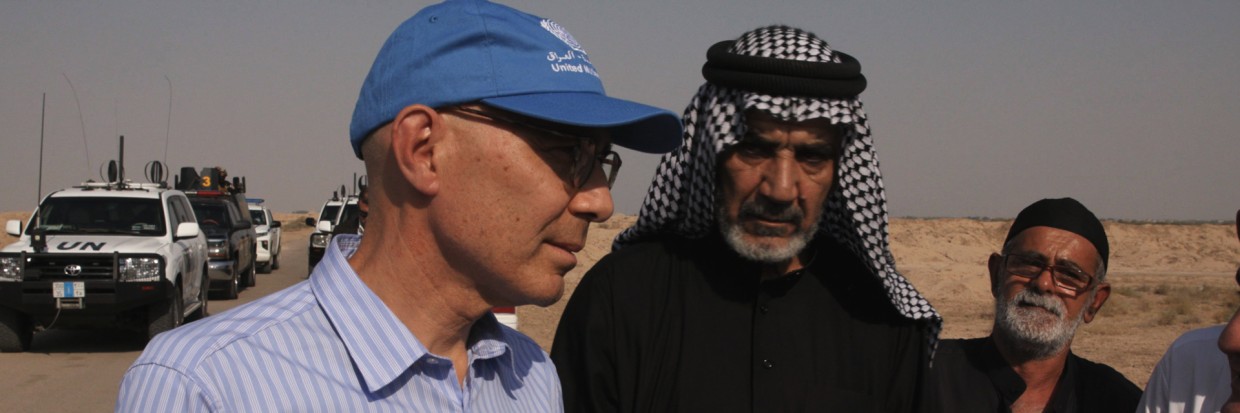 El Jefe de Derechos Humanos se reúne con un antiguo agricultor de la zona de Shatt Al Arab, al sur de Basora, Iraq, el pasado agosto. © ACNUDH, 8 de agosto de 2023.