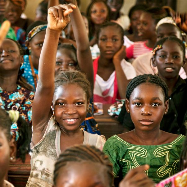 Students attend class at a public school in Taliko, a neighbourhood of Bamako, Mali, 2013. © UN Photo/Marco Dormino