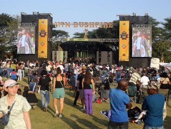 The stage is set and crowds gather in front of main stage of the MTN Bushfire Festival 2024 © Reign Pot